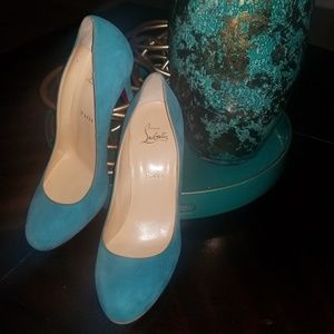 christian louboutin lady heels Red bottoms